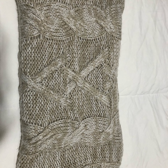 Cable knit sweater - Picture 4 of 5